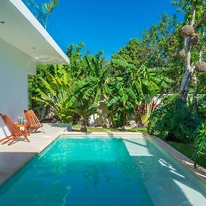 Calma, Chic & Mexican Villa, A True Oasis Pool, Security Holiday home